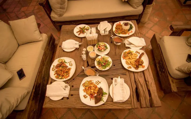 Cysuites Apartment Hotel