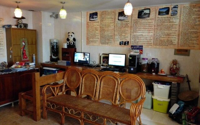 Mama Naxi Guesthouse