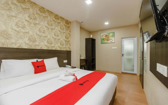 RedDoorz @ Hotel Novanda