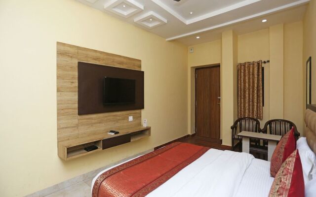 OYO 4009 Hotel HKJ Palace