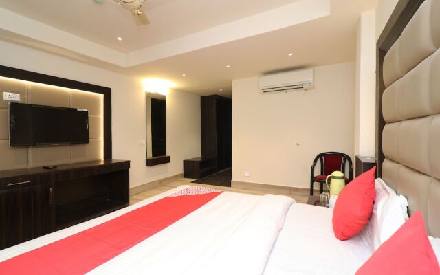 OYO 24608 Sanjay Galaxy Premium