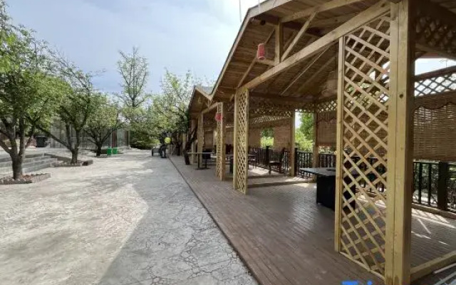Mengxuanyue Homestay (Huaxi Park Guizhou University Huaxi West Campus)