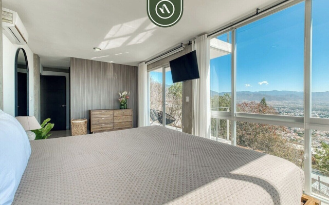 3 BR Condo - Panoramic Views - 5 Min to Downtown