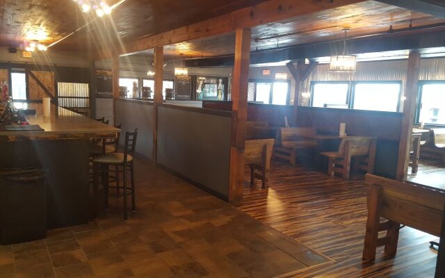 Baldknobbers Motor Inn