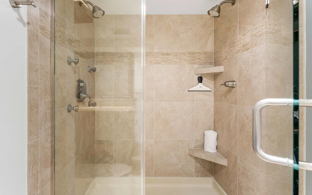 AC - Beautifully Updated - Ocean Views - Vrkcv