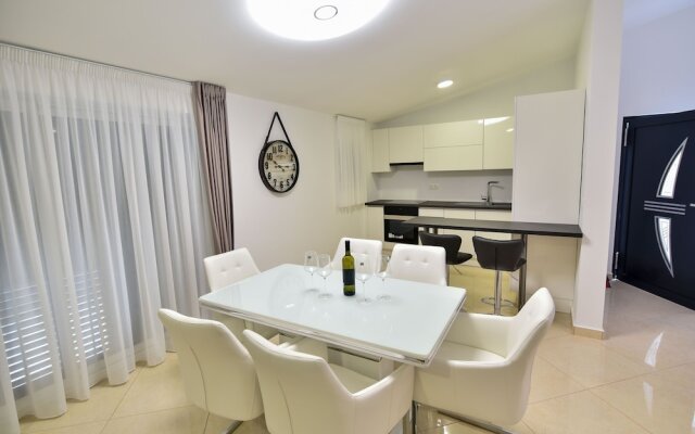 House Luxury Stone Villa Vir