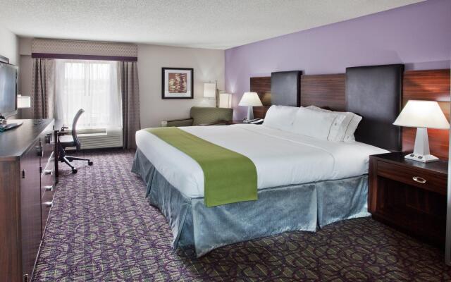 Holiday Inn Express Atlanta West - Theme Park Area, an IHG Hotel