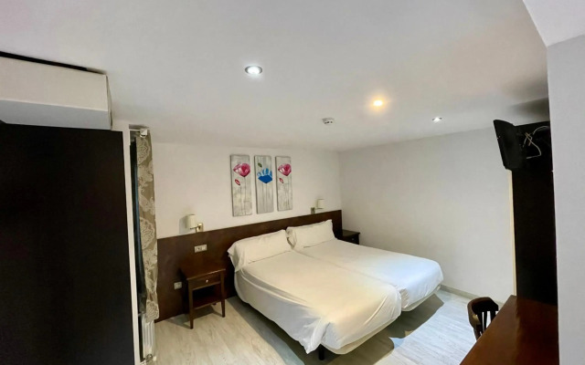 Aston Hotel