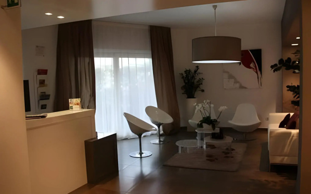 Light Guest House