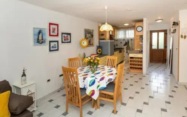 Bright & Airy / 1BR Getaway close to All You Need