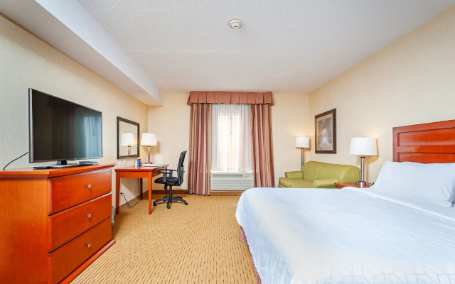 Holiday Inn Express Hotel & Suites CLARINGTON - BOWMANVILLE by IHG