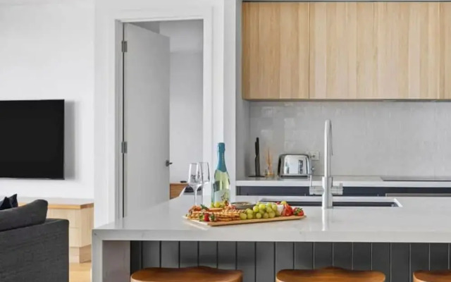 Beach Street Luxury 3 Bed With Beach Bay Views