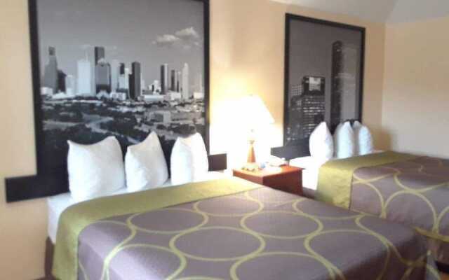 SureStay Studio by Best Western Conroe Downtown