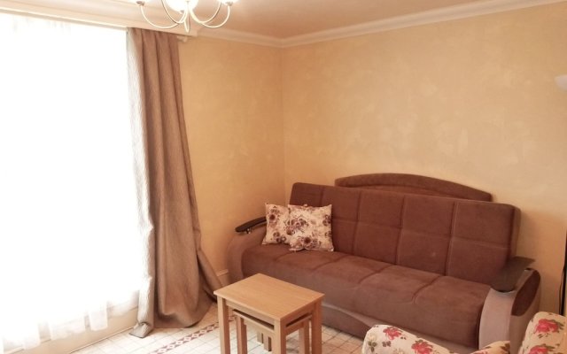 SS Property Hub - Family Apartment near Central London