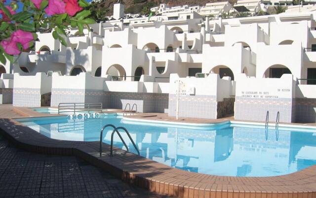 Laguna Apartments