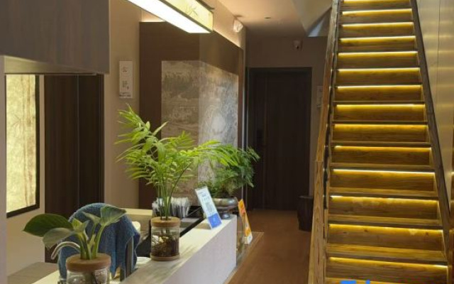 Phoenix Yinyue River View Homestay (Phoenix Ancient City Branch)