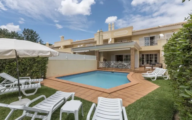 CheckinCheckout - VillaMoura with Private Pool