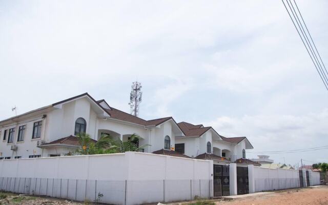 Luxuriously Finished 4-bed House in Tema Comm 25