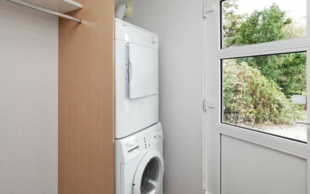 Spacious Holiday Home in Humble near Beach