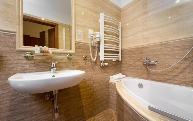 Studio Lubelska Cracow by Renters