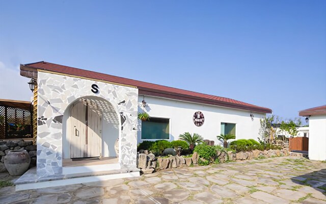 Jeju Vio House Pension