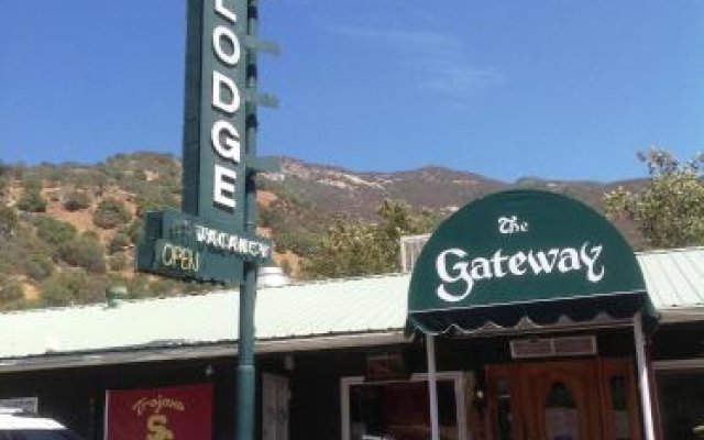 The Gateway Restaurant & Lodge