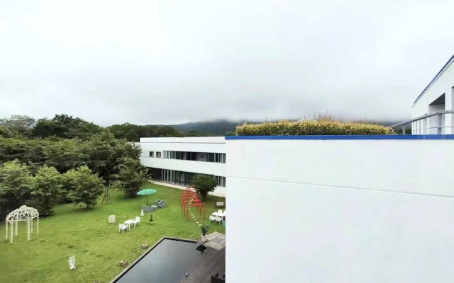 Dadu Fuji Resort House