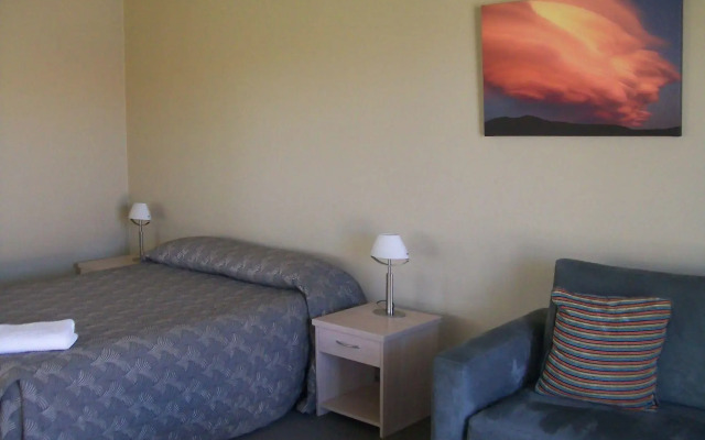 Sierra Motel