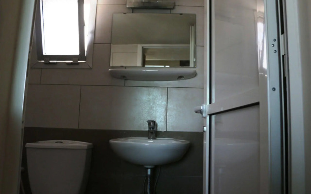 Bil Residence
