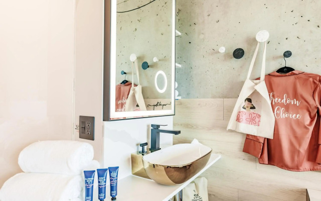 Kompose Boutique Hotel