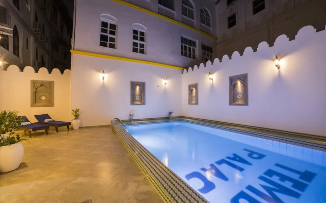 Tembo House Hotel