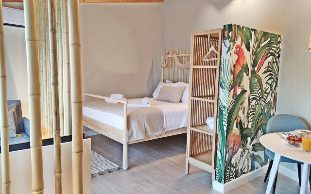 Sea & Cliff Luxury Suites byCorfuescapes