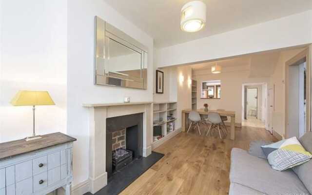 2 Bedroom House In Dublin 4