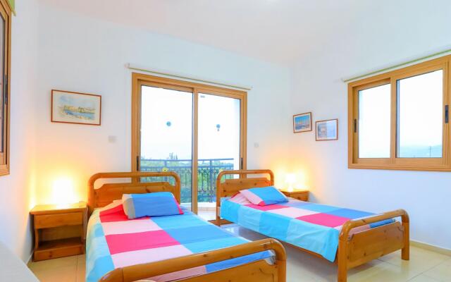 Villa Leda Finiki in Latchi