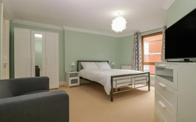 Townbridge Apartment