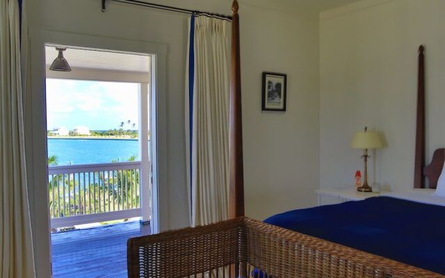 The Sandpiper Inn & Cottages