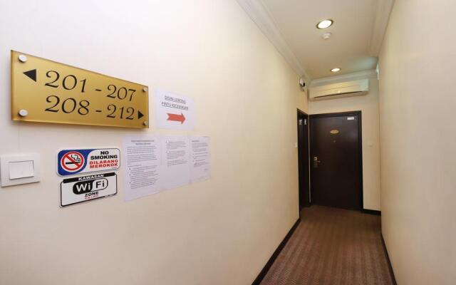 OYO 750 Comfort Hotel