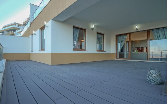 CN2i Luxury Accommodation Bobalna