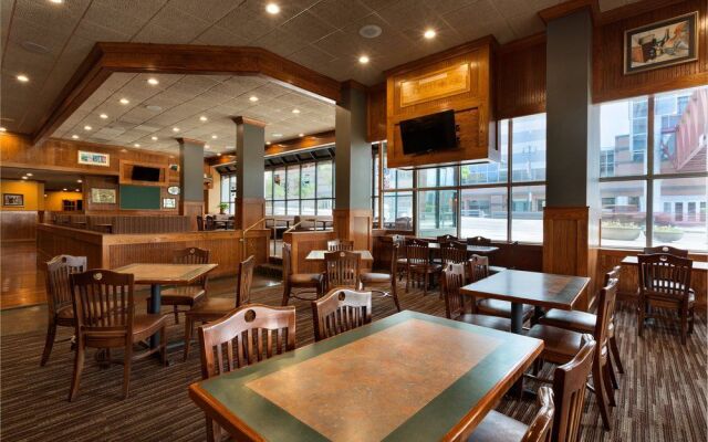 Radisson Rochester Riverside