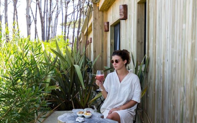 Casa Flor - Adults Only