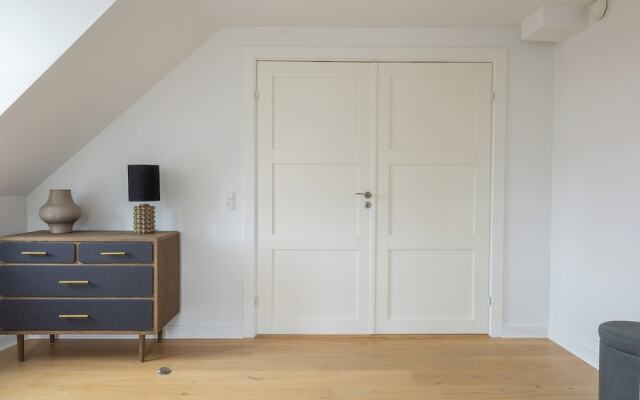 Sanders Leaves - 2bdr Apt With Shared Roof Terrace