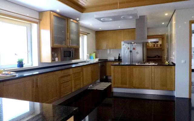 Faulha House,with BBQ and swimming pool