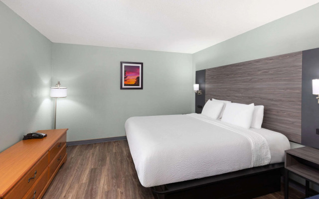 Baymont by Wyndham Creedmoor