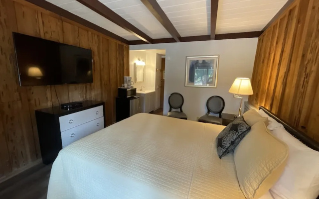 Riverfront Lodging