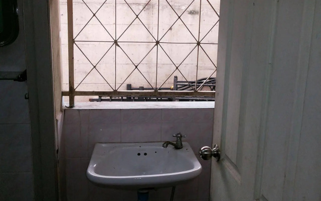 OYO 471 Sunshine Apartment