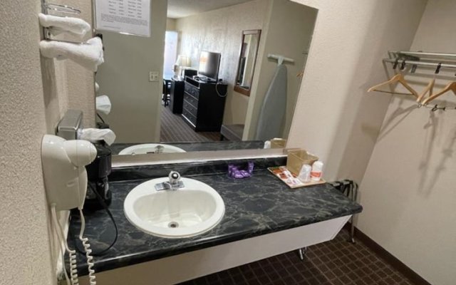 Knights Inn & Suites Emporia