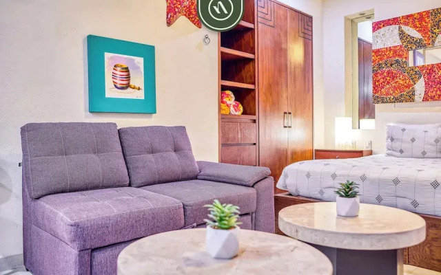 Studio in Romantic Zone - Rooftop Pool - King Bed