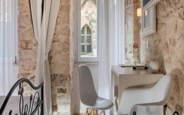 Aurum Templi Suites