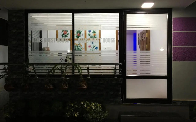 Rams Guest House Near Kims Hospital