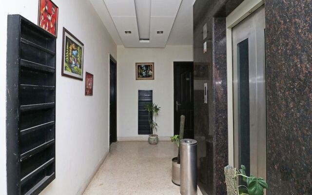 OYO 10171 Hotel Comfort Stay